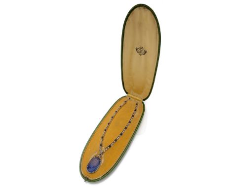 Zartes Belle Époque Perlcollier mit Saphircabochon Intaglio "Apollo"Juwelier Robert Koch, Frankfurt zugeschrieben ,um 1915-20