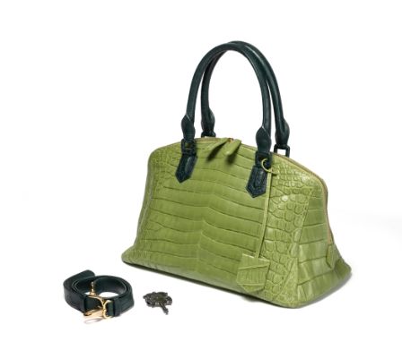 Ethan K39 x 25 x 20 cmHandtasche in limonen- und - dunkelgrünen Krokodilleder mit Schulterriemen. Innen dunkelgrünes Leder un