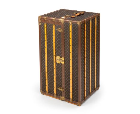 Louis Vuitton110 x 55 x 62 cmGarderobenkoffer ''Wardrobe Trunk '' (M12020) in beschichtetem Monogramm Canvas mit Details in n