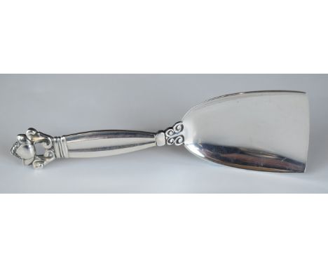 Georg Jensen Acorn pattern tea caddy spoon or scoop, with maker's mark and sterling Denmark verso, length 10.5cm, weight 22g