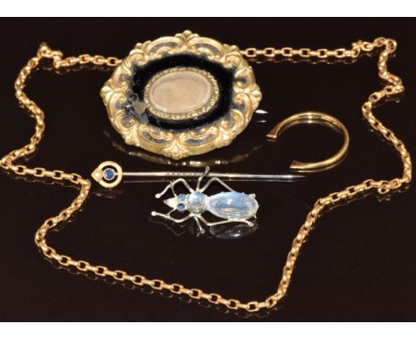 An 18ct gold section of band (1.3g), a silver brooch in the form of an insect set with moonstones, rolled gold chain, Victori