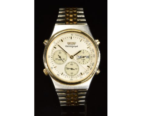 Seiko gentleman's chronograph wristwatch ref. 7A38-7270 with day and date apertures, two-tone hands, cream dial, stainless st