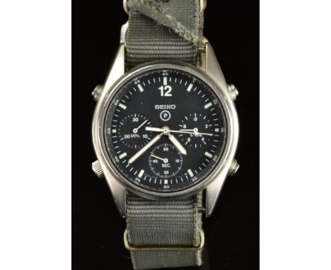 Seiko gentleman's military issue wristwatch ref. 7N32-0BC0 with luminous hands and hour markers, black dial, stainless steel 