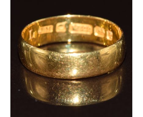 A 22ct gold wedding band / ring, Birmingham 1898, 3g, size K