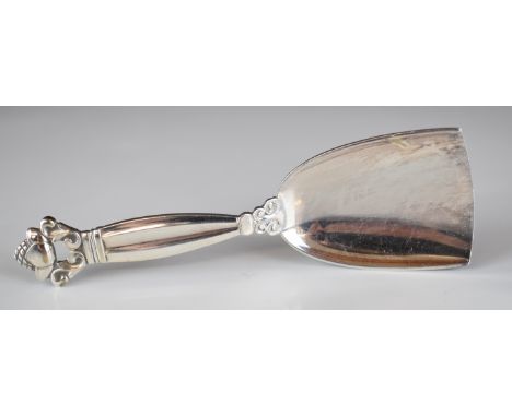 Georg Jensen Acorn pattern tea caddy spoon or scoop, with maker's mark and sterling Denmark verso, length 10.5cm, weight 22g