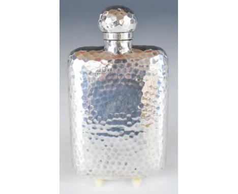 Victorian or Edward VII hallmarked silver hip flask with Arts &amp; Crafts hammered decoration, London 1901, maker's mark ind