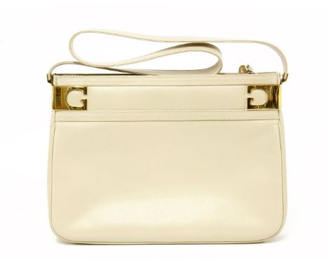 A Gucci vintage cream leather handbag,with gold-tone hardware and sectioned interior, in box