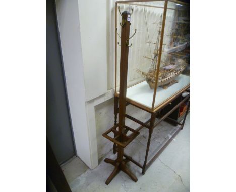 Early 20th century Oak Cloak and Stickstand