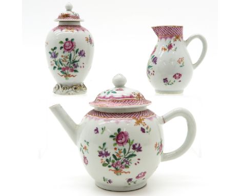 Diverse lot including teapot, tea box and creamer, teapot is 16 cm. tall, in diverse conditions.