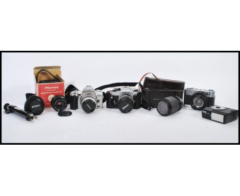 A good collection of vintage cameras, lenses and photographic equipment to include Nikon, Nikon Series E 2352301 and 1956482 