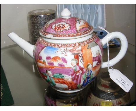 An 18th century Chinese teapot - Famille Rose CONDITION REPORTBy our judgement, condition of lot is fair.Notably, the lid spo