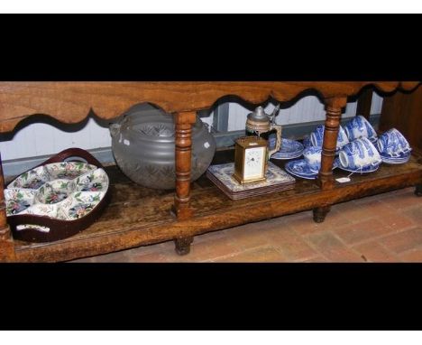 A suite of Spode cups and saucers, together with a modern London Clock Co. carriage clock etc. 