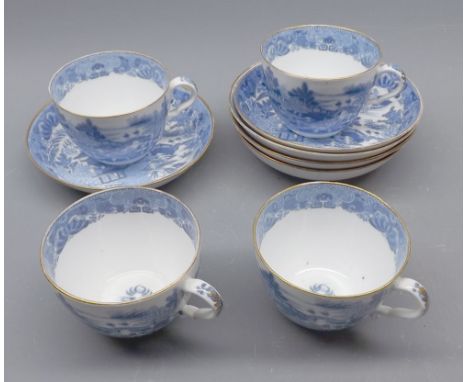 Quantity of 19th century English blue and white Willow pattern teacups and saucers, unsigned 