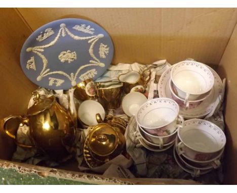 Mixed Lot: various ceramics to include 19th century puce lustre tea cups and saucers, 20th century gold lustre coffee set and