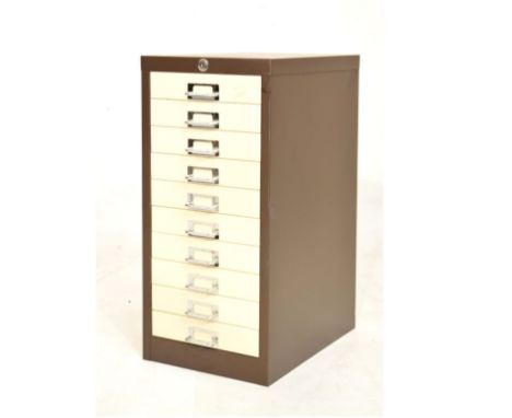 Powder coated metal ten drawer tool chest   Condition: 
