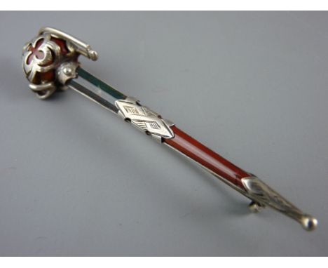 A SCOTTISH SILVER & AGATE CLAYMORE SWORD BROOCH, 9 cms overall length in a vintage satin lined box
