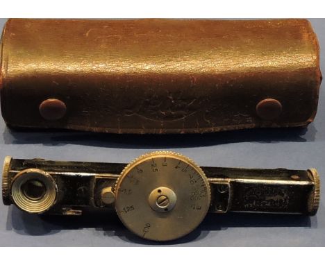 A 20th Century Leitz Fokos range finder in a fitted leather case