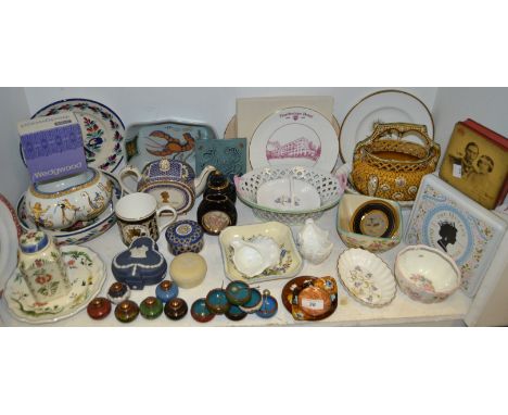 Cloisonne salts, pepperettes, trinket dishes; decorative ceramics including Spode, Wedgewood; etc.
