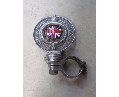 A 1930's Royal Automobile Club Associate badge 