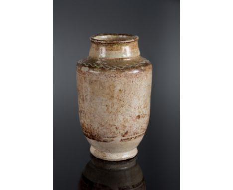  A small pottery lustreware painted albarelloPossibly Seljuk Iran, 12th century Cm 6,50 x 11,50 22.00 % buyer's premium on th