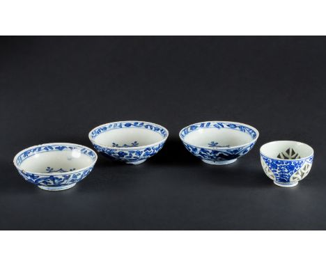  Three blue and white kutahya saucers and one cup  Turkey, Kutahya,18th century Cm 10,00 x 7,50 22.00 % buyer's premium on th