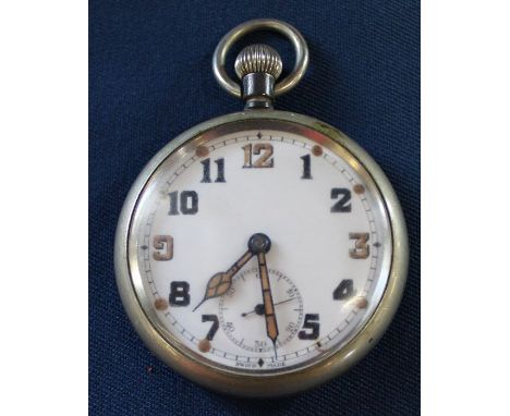 A Second World War British army GSTP keyless winding open face pocket watch with broad arrow mark, numbered&nbsp;A133368, wit