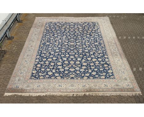 Großer Nain, Iran, signiert Habibian, Korkwolle mit Seide, blaugrundig, ca. 6.15 x 4.07 m