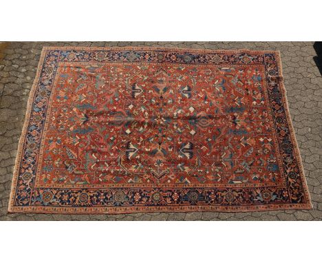 Heriz, Iran, ca. 3.39 x 2.60 m, Flor reduziert