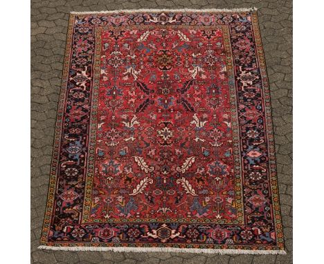 Heriz, Iran, ca. 2.82 x 2.10 m, Flor teils reduziert