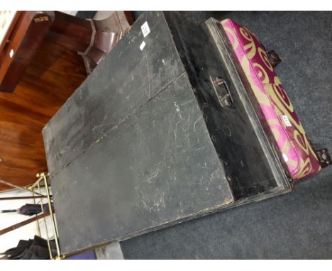 OLD RUC TRUNK