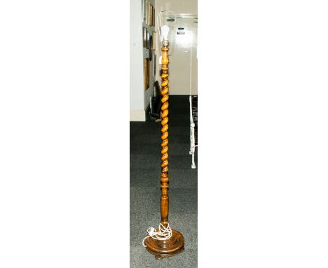 A 1920's Oak Barley Twist Column Floor Standing Standard Lamp, of Good Quality and Pristine Condition. Standing 65 Inches Hig