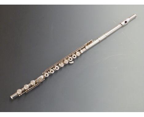 Artley of Conn. Indiana sterling silver Bb flute model No. 108-0, reg 4412594, in hard case with outer carry case and brush (