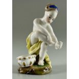 Melchior, Johann Peter (1747-1825) nach, Porzellan Figur Mädchen Putto beim Waschen, Passau / Höchst