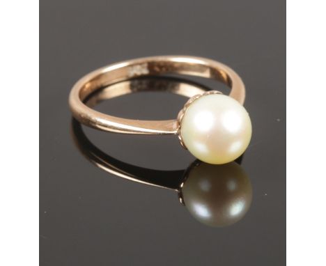 A 9ct gold &amp; pearl ring, size N, 2.21g  