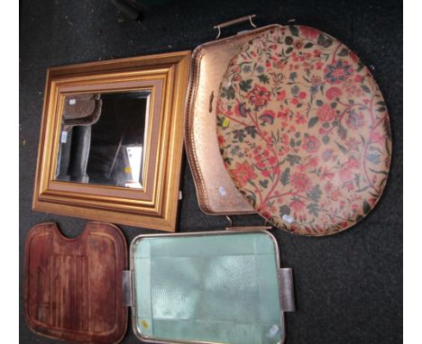 A gilt framed wall mirror, and a group of trays. (a quantity)