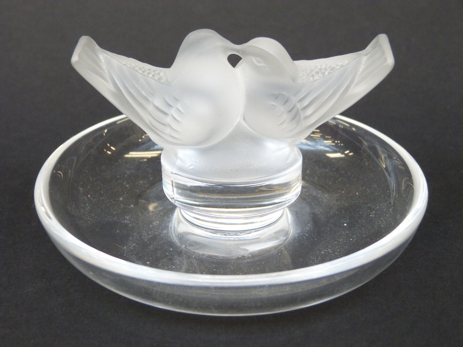 Lalique frosted and clear glass pin tray with two kissing doves to the centre, signed to the base