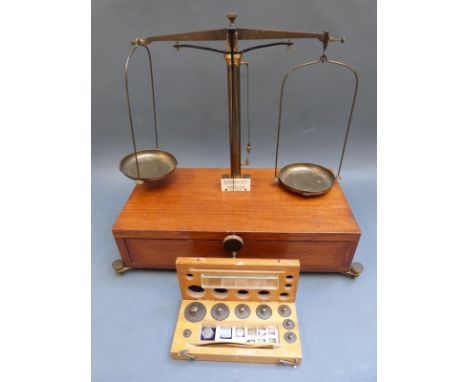 A set of Becher's sons Rotterdam Brummen travelling jewellers scales together with a cased set of gram weights