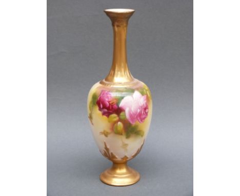 Royal Worcester pedestal vase decorated with roses and signed Spilsbury, 18.5cm tall