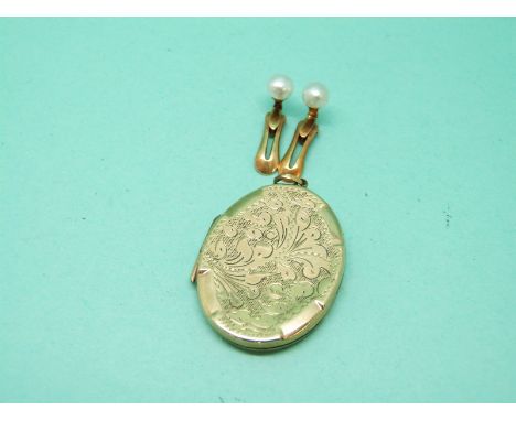 A pair of K & N cufflinks set with a pearl to each and a yellow metal locket marked 9ct back and front 