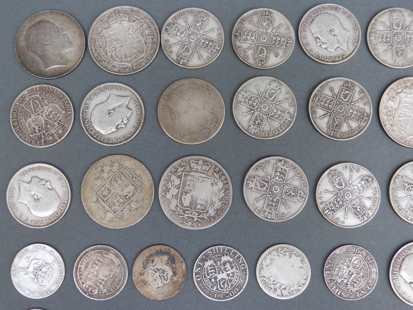 A quantity of pre 1920 English silver coinage, approximately 500g, to ...