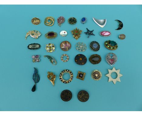 A collection of brooches including paste set, enamel, mother-of-pearl, wood, Austrian, Exquisite etc