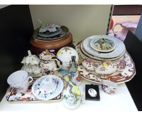 A quantity of collectable ceramics to include Masons, Bradford Exchange, Royal Doulton, Royal Worcester, Aynsley, Paragon moo