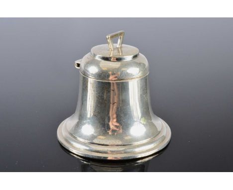 An Edwardian silver novelty inkwell by A & Z, 7cm high, modelled as a bell, with hinged cap and inset glass liner, Birmingham