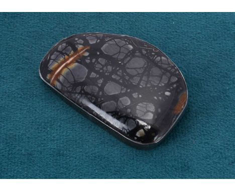 A Picasso jasper polished pebble brooch,  mounted in silver, 5.8 cm by 3.8 cm, 47.8g