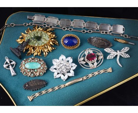 A collection of silver and costume jewellery, including a green stone Celtic cross pendant, an oval brooch marked Emma (af), 