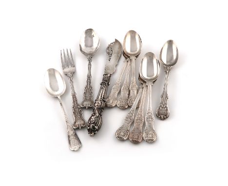 A mixed lot of silver flatware, various dates and makers, comprising: a set of Queen's pattern teaspoons, by Elizabeth Eaton,