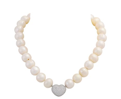 Perlenkette mit brillantbesetztem Herz, Südsee- und Süßwasser Zuchtperlen ca. 14-15 mm, NP: 12.320 €, Mittelteil mit Bajonett