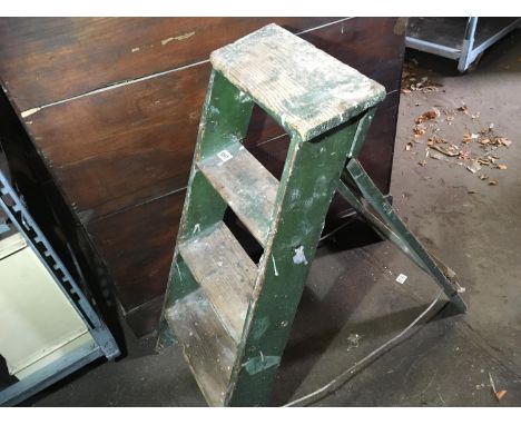 Wooden folding step-ladder with 4 treads. Overall height 100cm. 