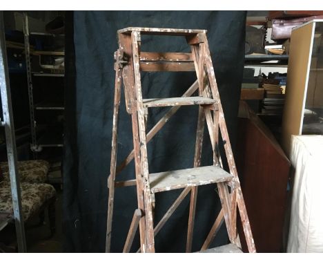 Wooden folding step-ladder, with 5 treads (for repair) 