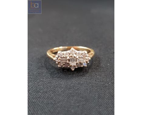 18 CARAT GOLD AND DIAMOND RING WITH HALF CARAT OF DIAMONDS 